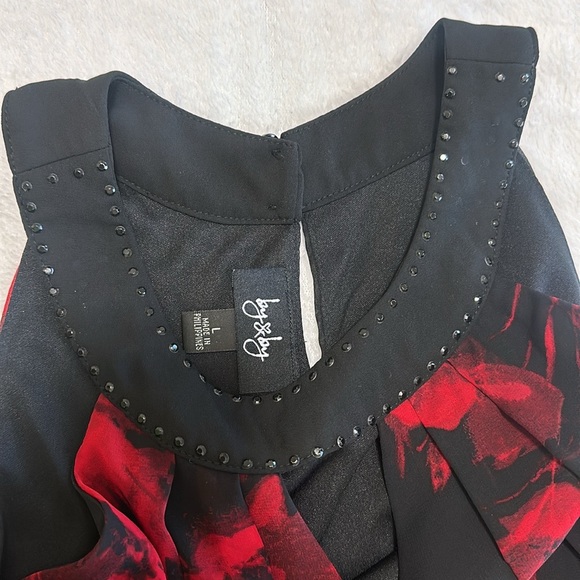 🌹Sleeveless Blouse Rose Print - Picture 10 of 10